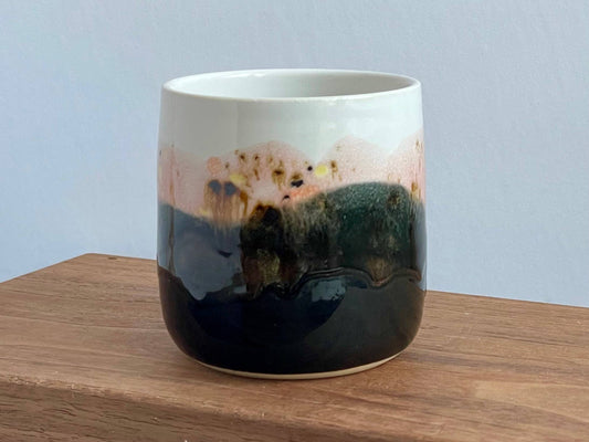 Colorful coffee / tea 
cups